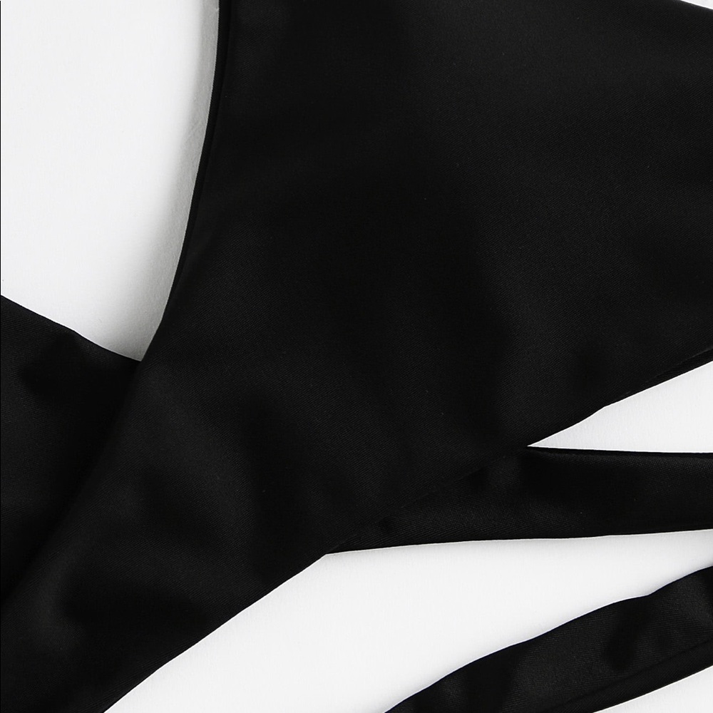 🎉BIKINI SET 👙💦 - Picture 3 of 8